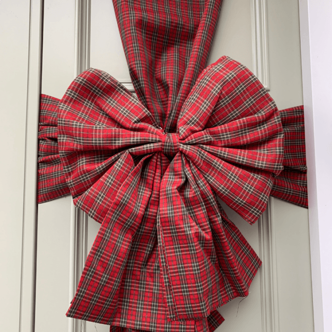 Decor Essentials Door Bow Tartan