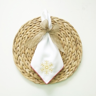  Xmas Embroidered Napkin Snowflake